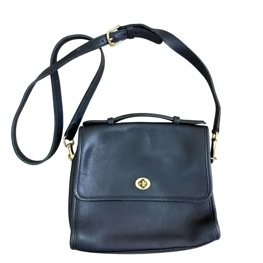 Vintage Coach Black Leather Court Bag EUC Flap/Turnlock Closure Crossbody Strap